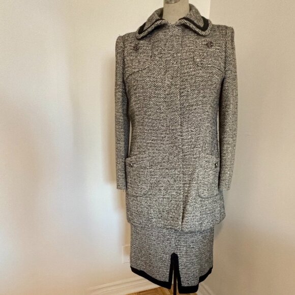 Immaculate Womens Vintage 2 piece Skirt Suit (size 8/10) - Picture 1 of 15